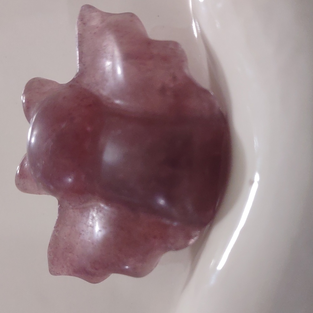 Bat Carving Strawberry Quartz 1inch By 1.5 Inch Has Flaws - Picture 8 of 12